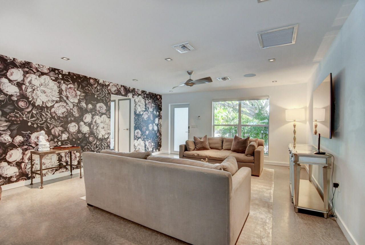 717 NE 1st Court, Delray Beach, FL 33483 Photo