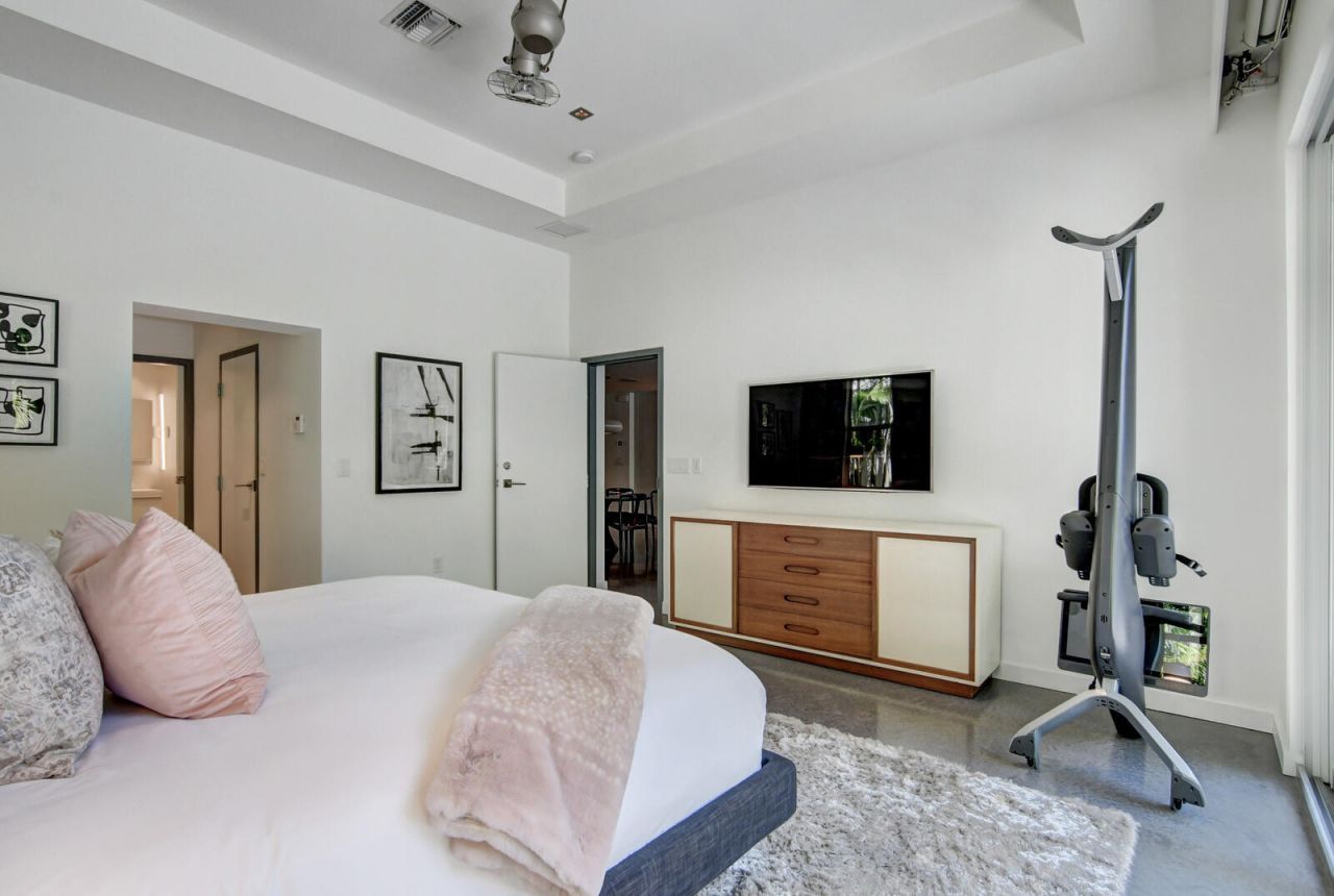 717 NE 1st Court, Delray Beach, FL 33483 Photo