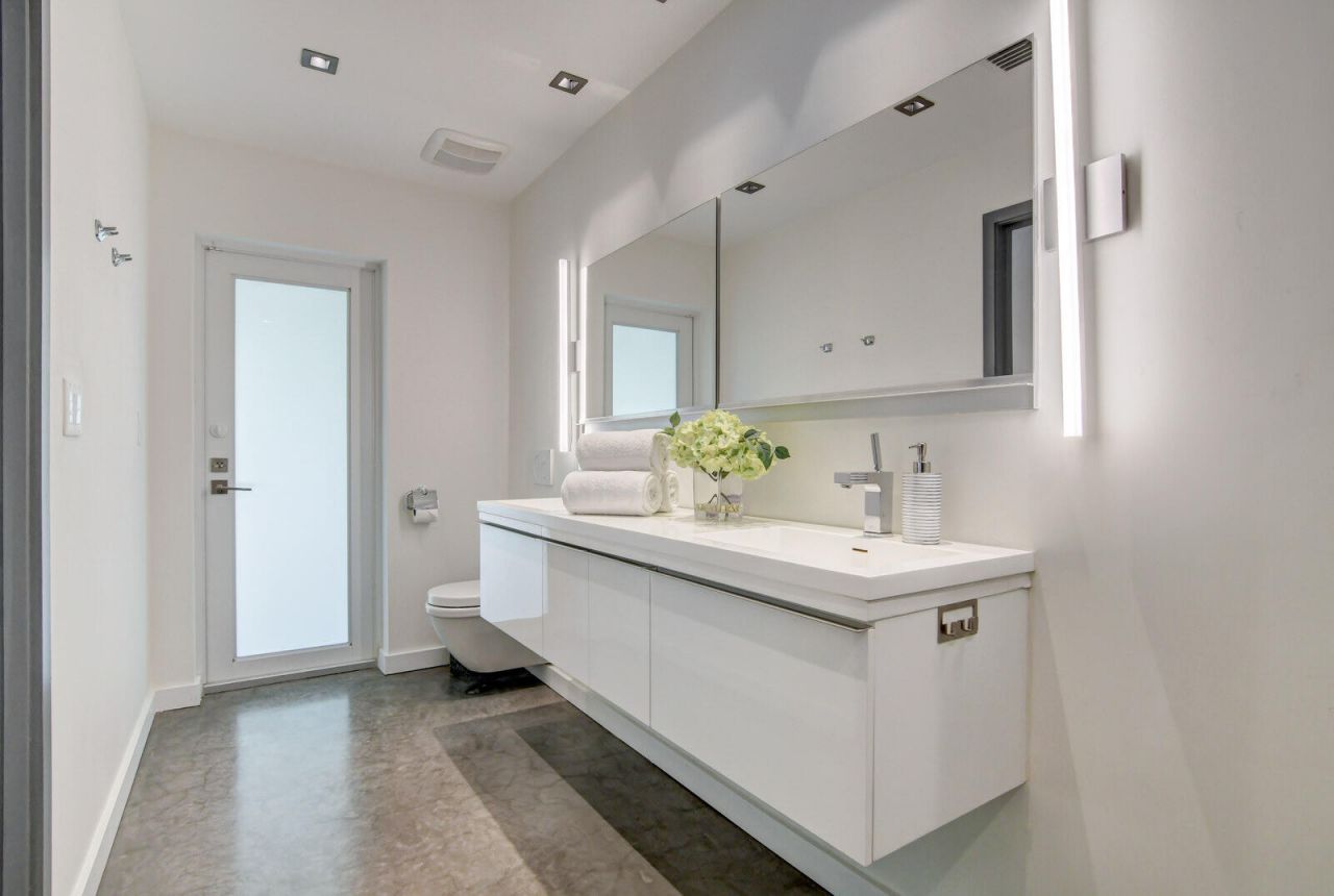 717 NE 1st Court, Delray Beach, FL 33483 Photo