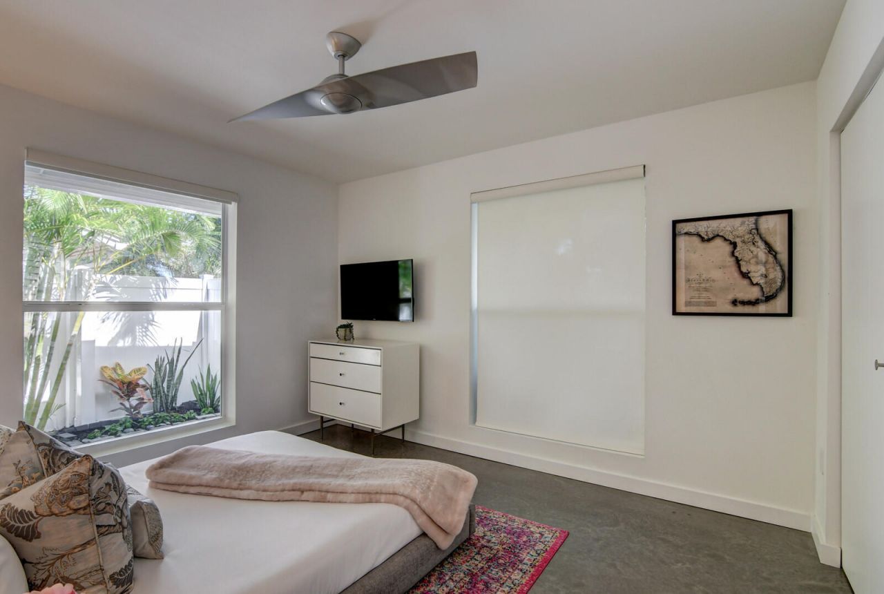 717 NE 1st Court, Delray Beach, FL 33483 Photo