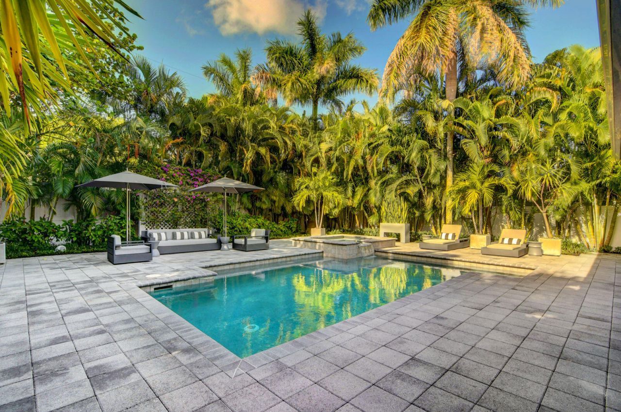 717 NE 1st Court, Delray Beach, FL 33483 Photo