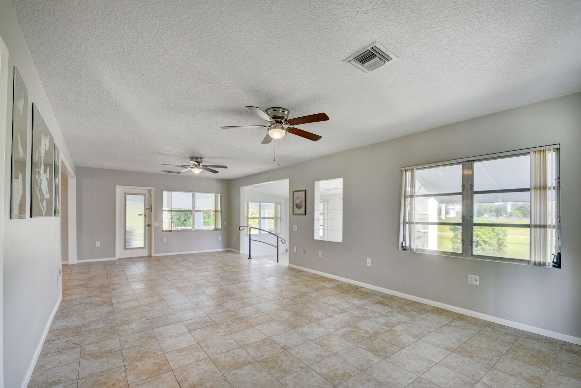 6698 Belvedere Road, West Palm Beach, FL 33413 Photo