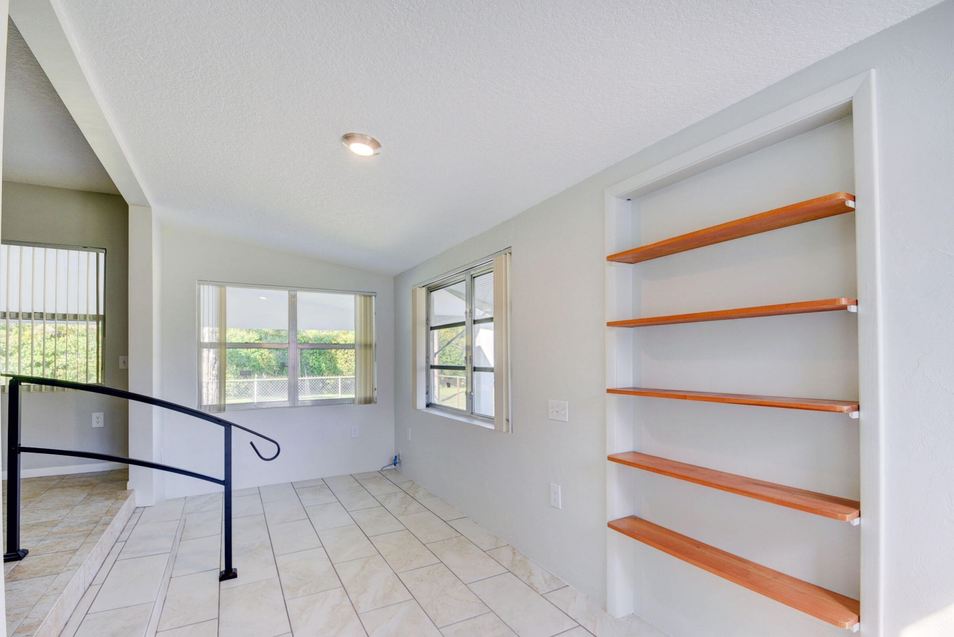 6698 Belvedere Road, West Palm Beach, FL 33413 Photo