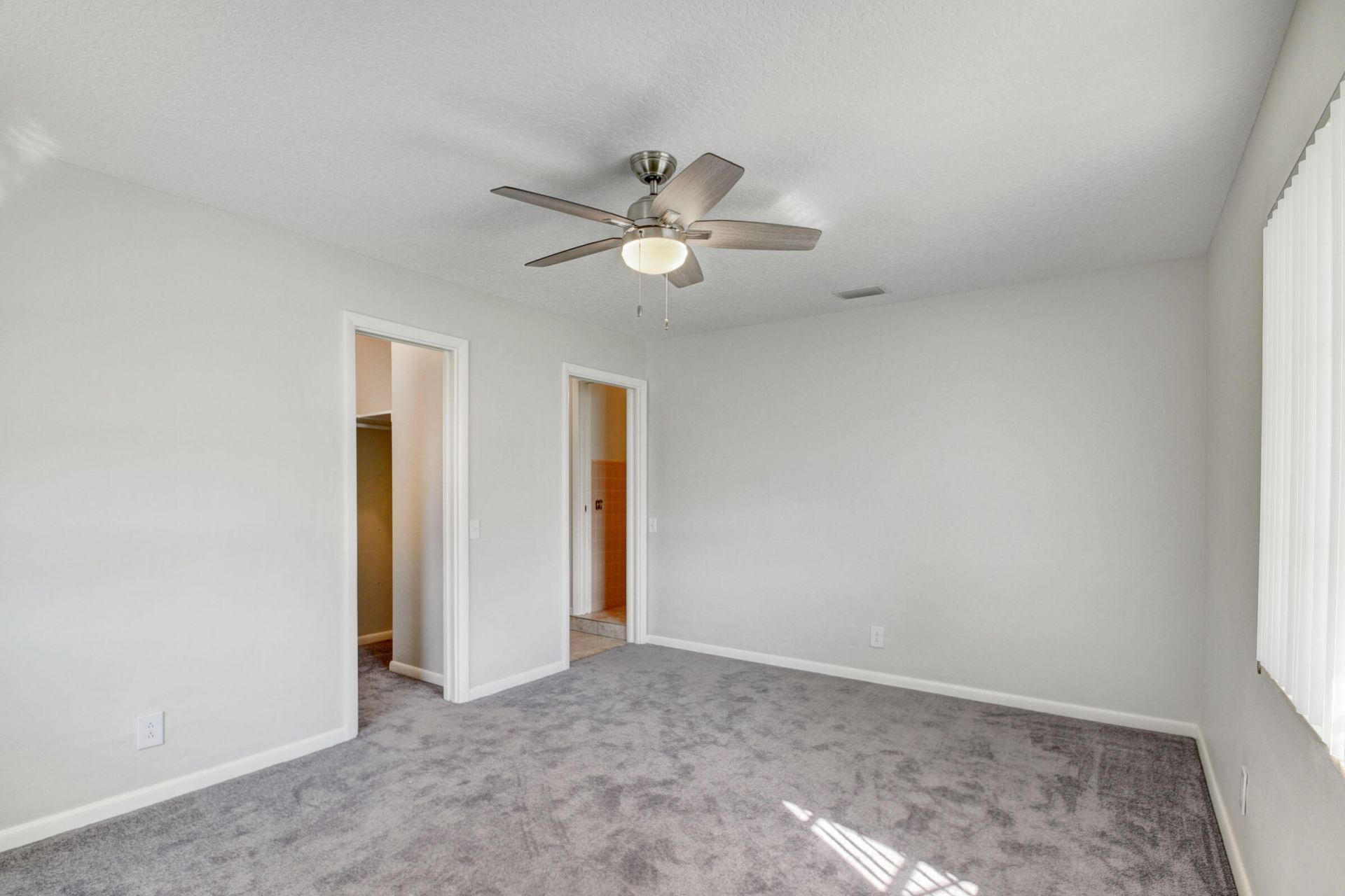 6698 Belvedere Road, West Palm Beach, FL 33413 Photo