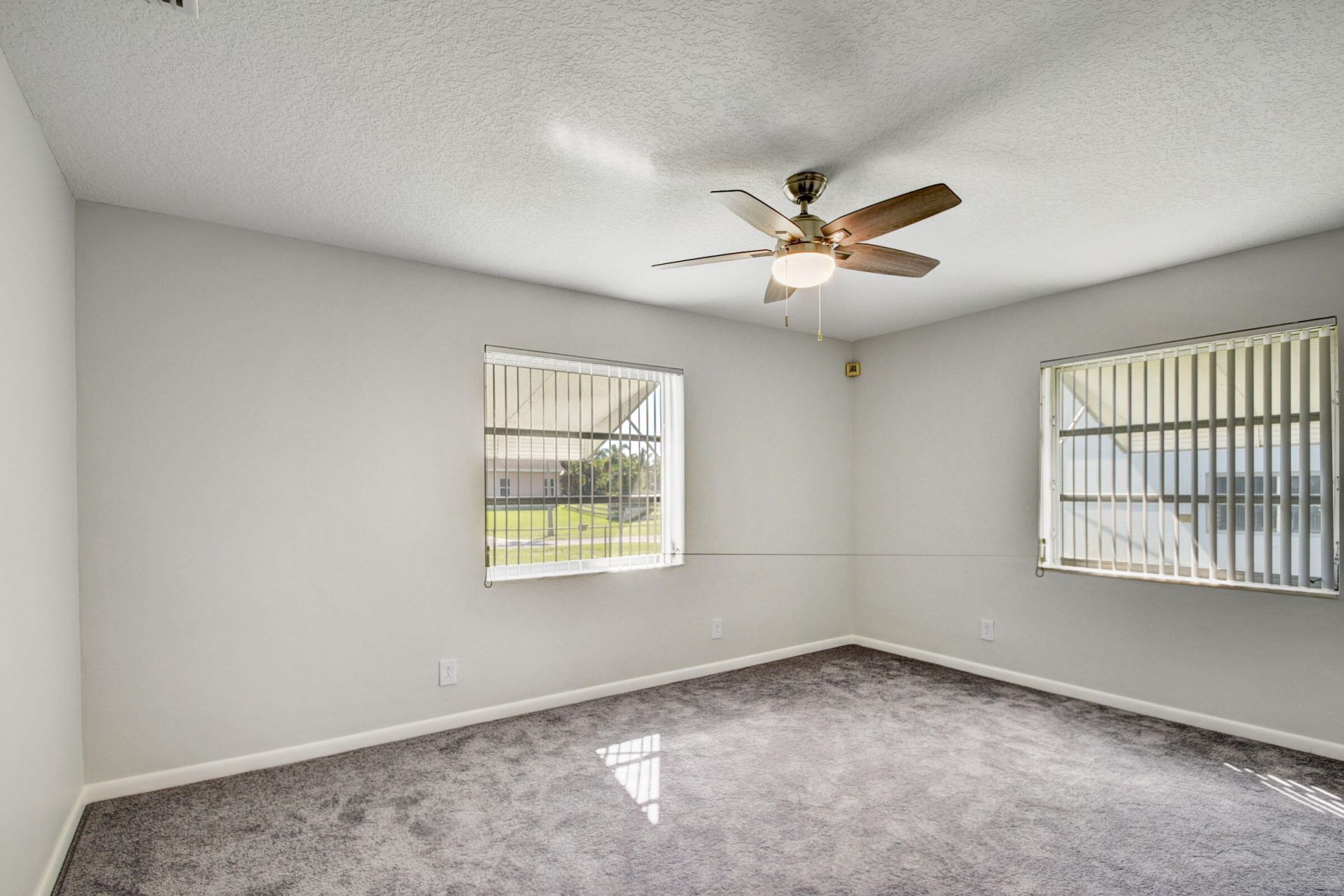 6698 Belvedere Road, West Palm Beach, FL 33413 Photo