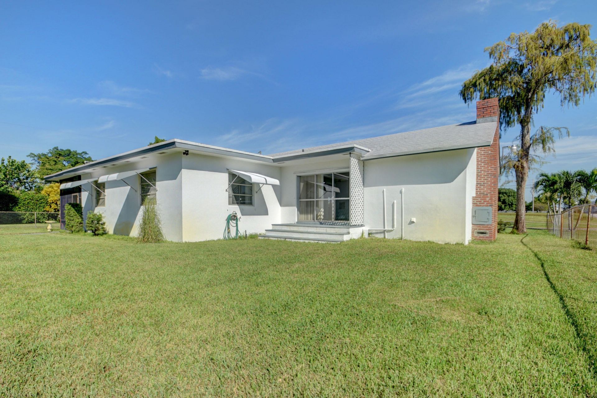 6698 Belvedere Road, West Palm Beach, FL 33413 Photo