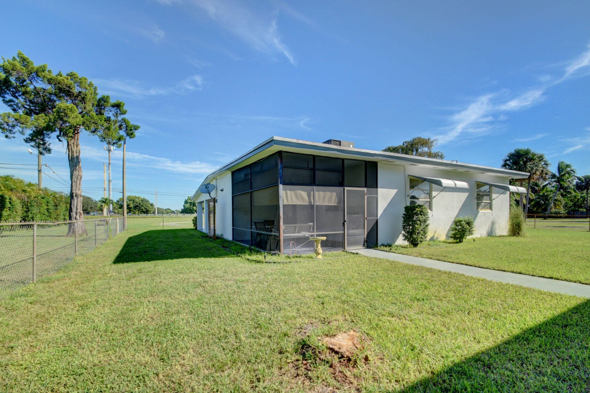 6698 Belvedere Road, West Palm Beach, FL 33413 Photo