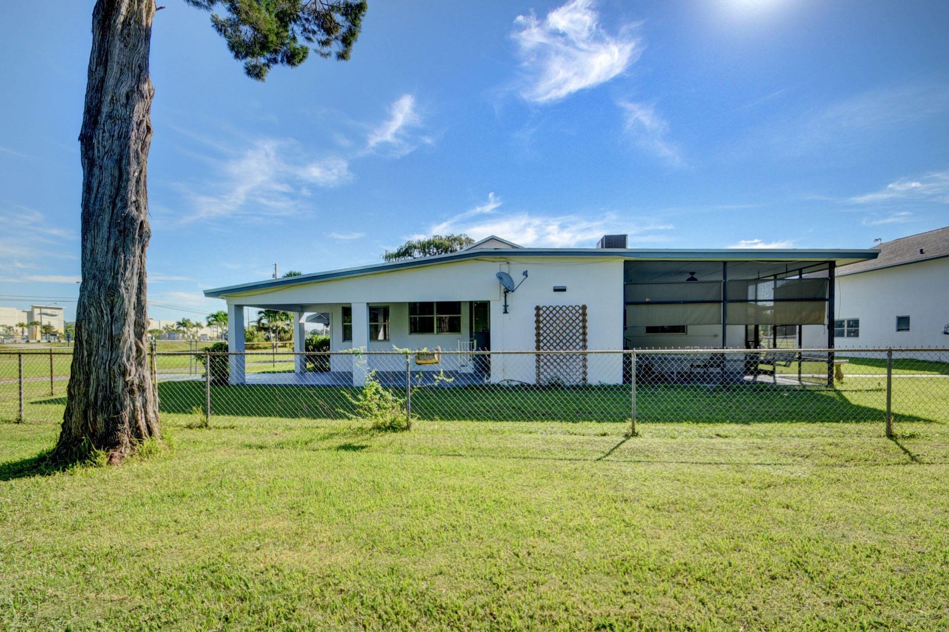 6698 Belvedere Road, West Palm Beach, FL 33413 Photo