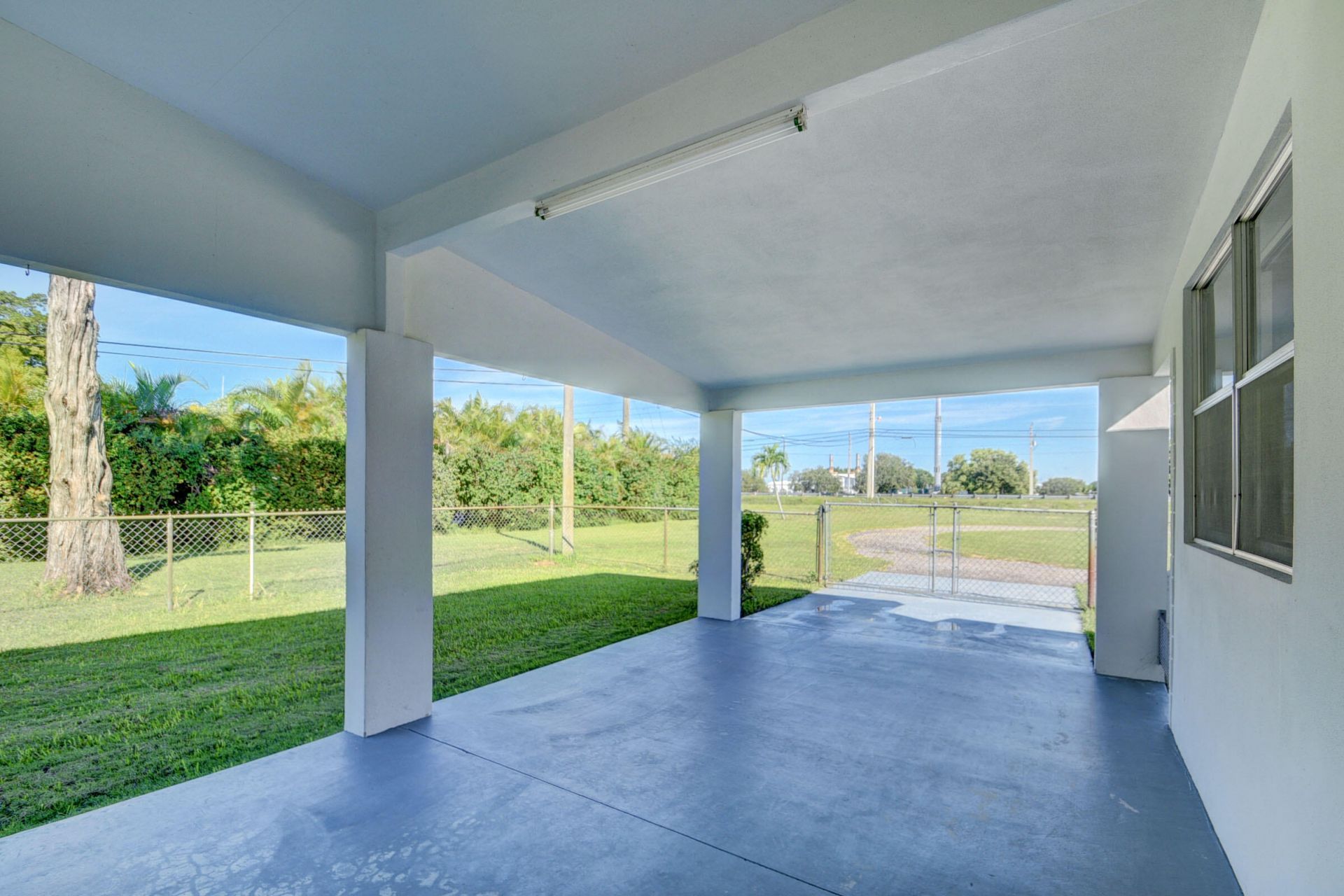 6698 Belvedere Road, West Palm Beach, FL 33413 Photo