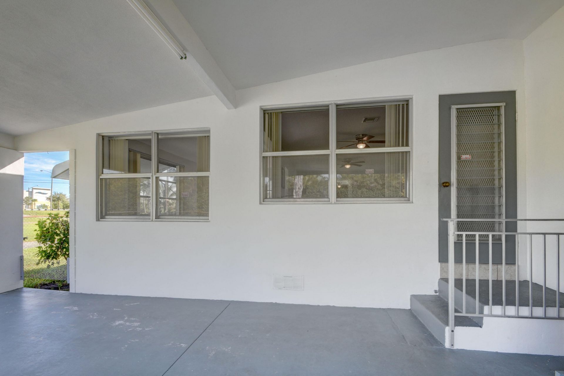 6698 Belvedere Road, West Palm Beach, FL 33413 Photo