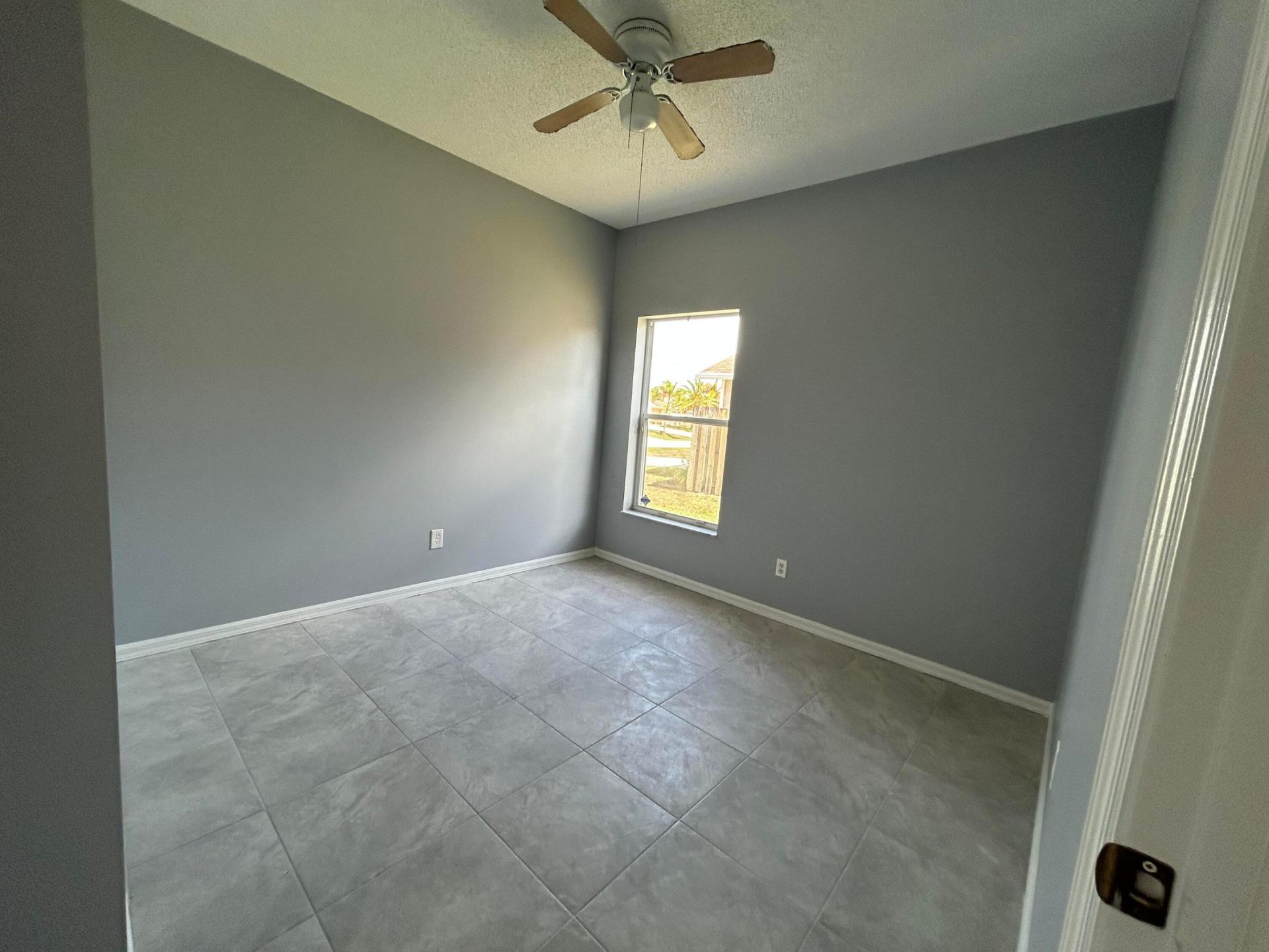 974 SE Albatross Avenue, Port Saint Lucie, FL 34983 Photo