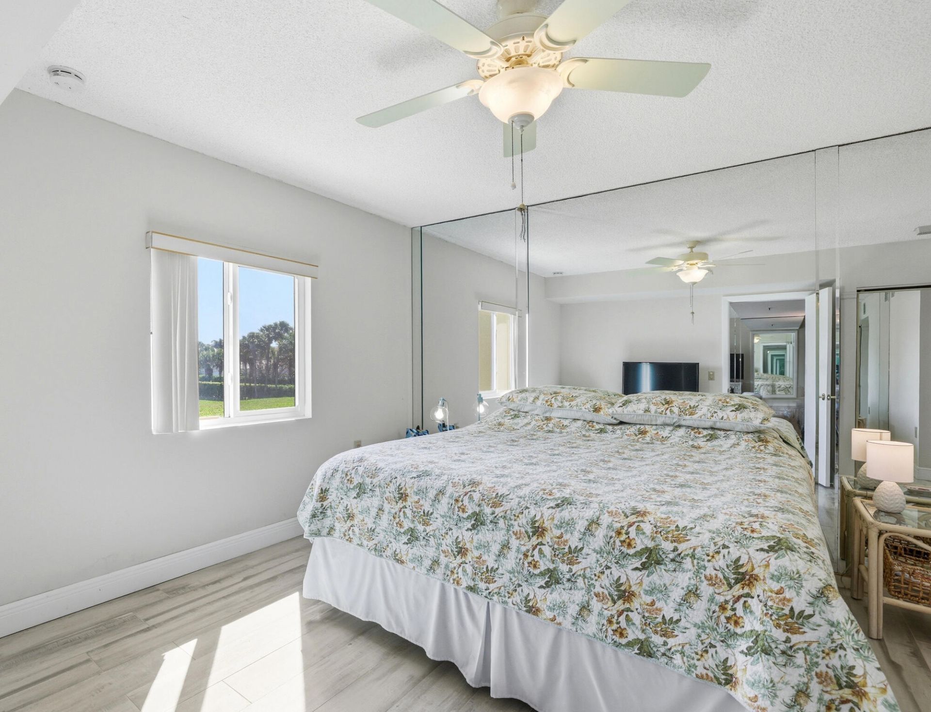 401 Ocean Bluffs Boulevard, Unit 104, Jupiter, FL 33477 Photo