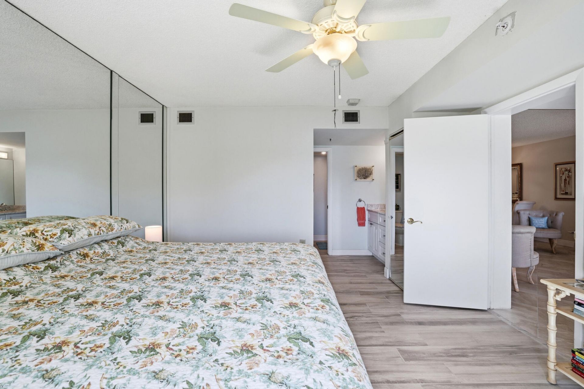 401 Ocean Bluffs Boulevard, Unit 104, Jupiter, FL 33477 Photo