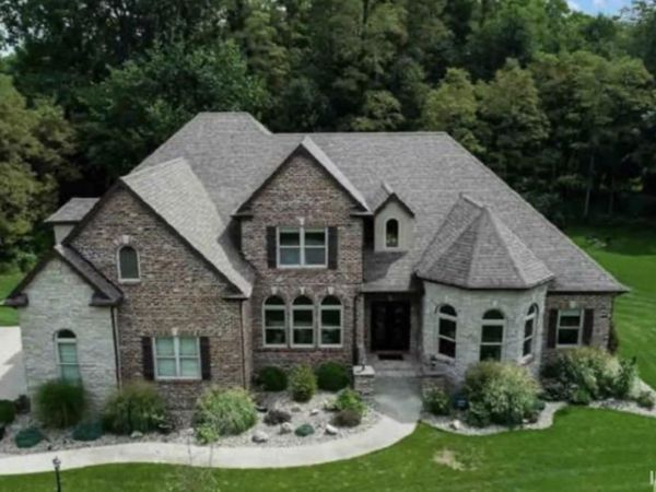 21562 Golden Maple Court, South Bend, IN 46628