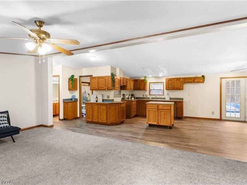 1367 Housel Craft Road, Bristolville, OH 44402 Photo 14