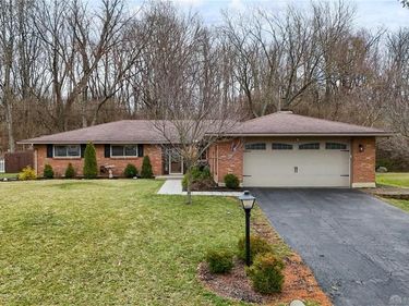 6330 Millbank Drive, Centerville, OH 45459