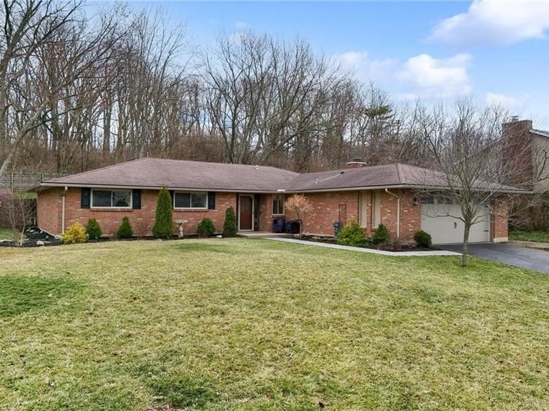 6330 Millbank Drive, Centerville, OH 45459 Photo 2