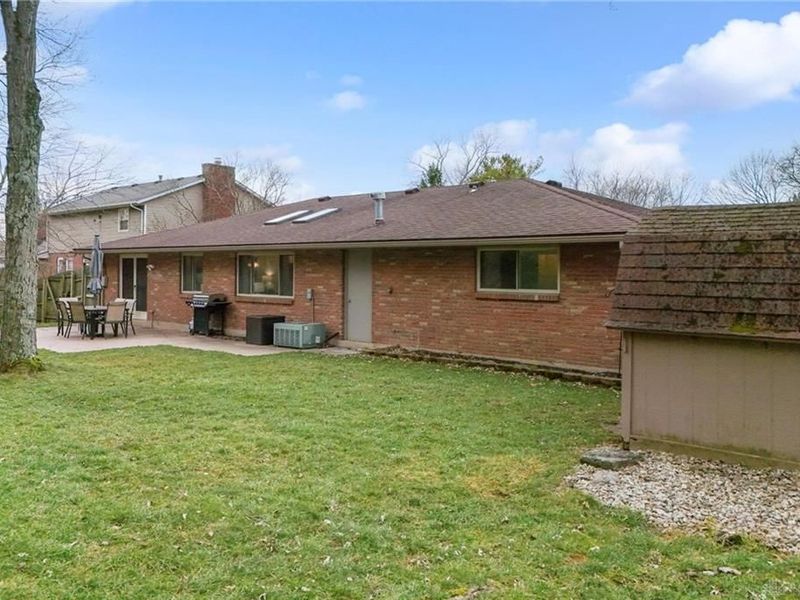 6330 Millbank Drive, Centerville, OH 45459 Photo 5