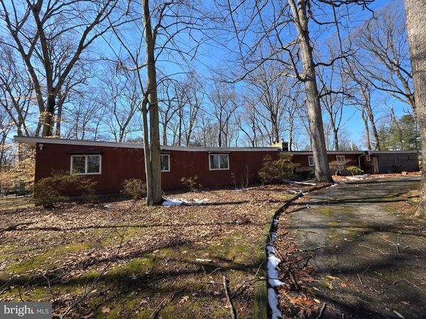 17 CARDINAL DRIVE, MOORESTOWN, NJ 08057