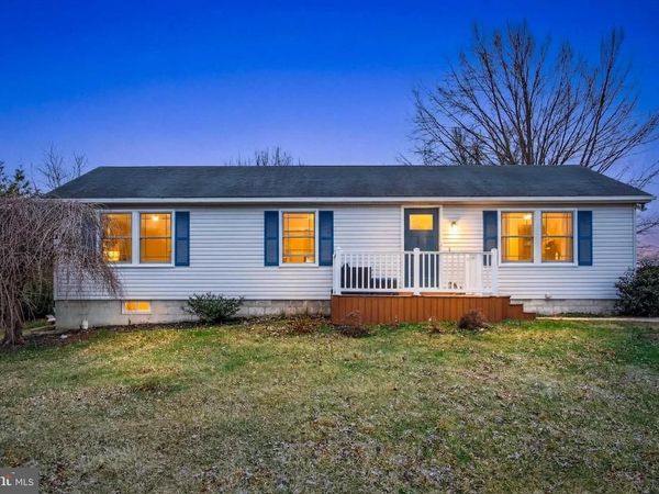 16 SEDGWICK DRIVE, EAST BERLIN, PA 17316