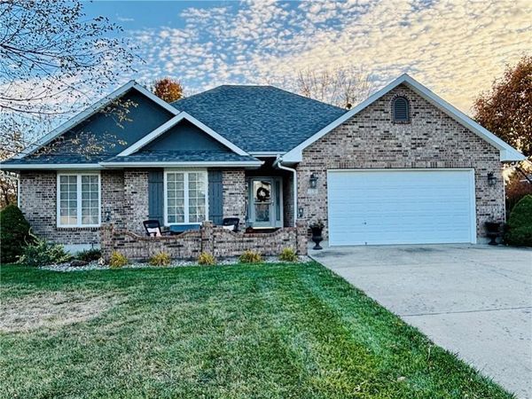 706 Opera House Lane, Odessa, MO 64076