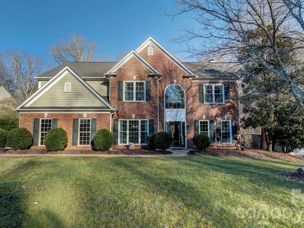 9821 Zackery Avenue, Charlotte, NC 28277