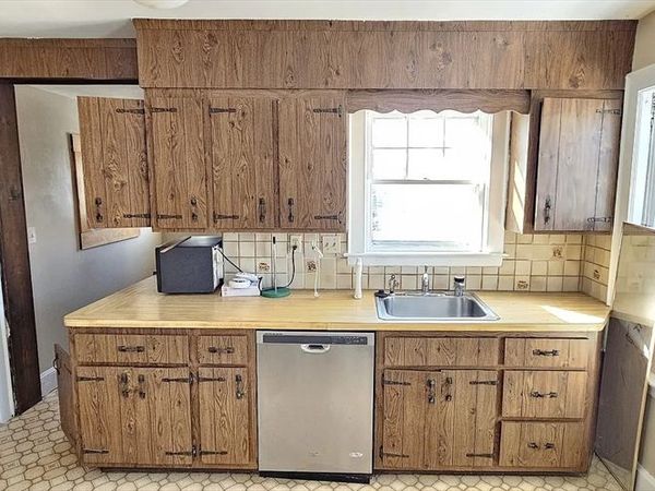 1024 N. Main St, Unit 1024, Brockton, MA 02301