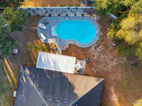 5484 Covered Bridge Ln, Pace, FL 32571