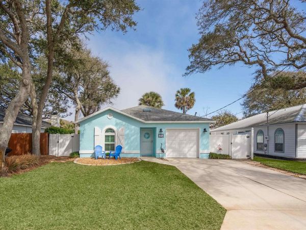 204 4Th St, St Augustine, FL 32080