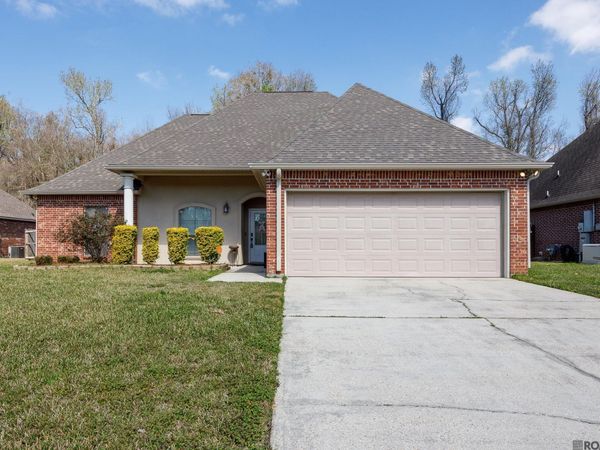 39138 Balmoral Dr, Prairieville, LA 70769