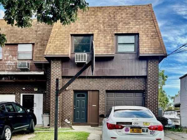 256-20 Craft Avenue , Unit 2nd Floor, Rosedale, NY 11422