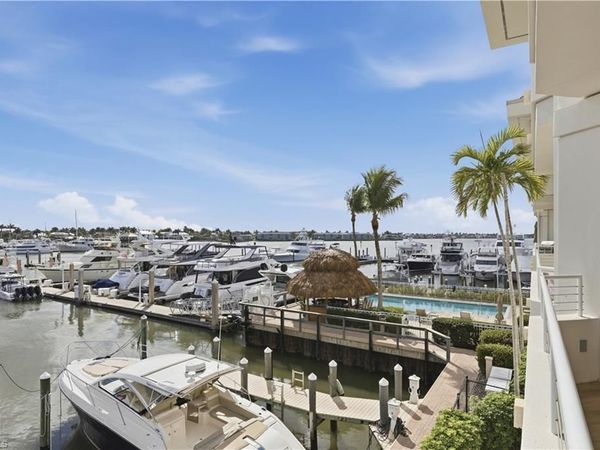 909 10th ST S, Unit 201, NAPLES, FL 34102