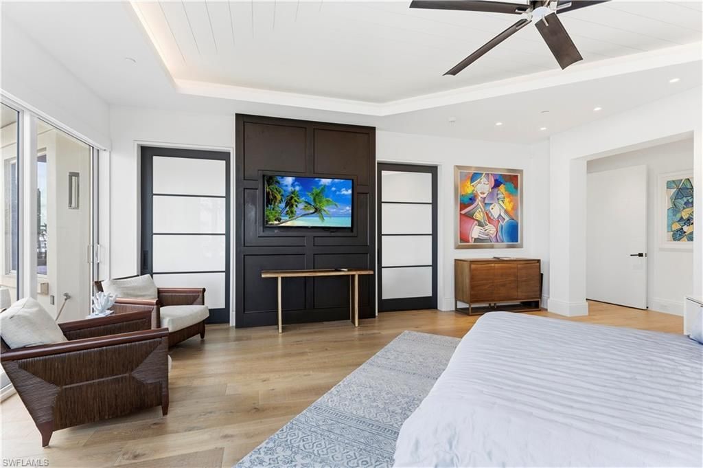 909 10th St S, Unit 201, Naples, FL 34102 Photo