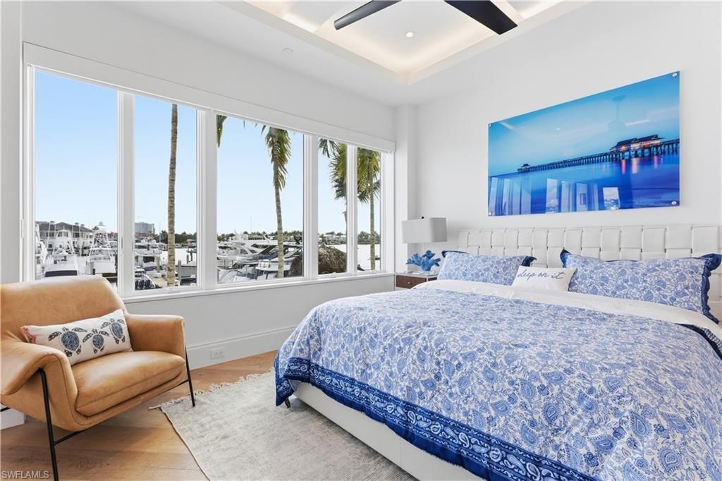 909 10th St S, Unit 201, Naples, FL 34102 Photo