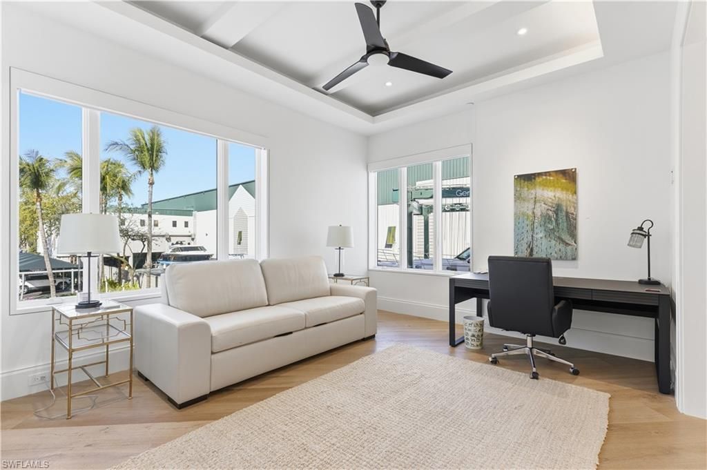 909 10th St S, Unit 201, Naples, FL 34102 Photo