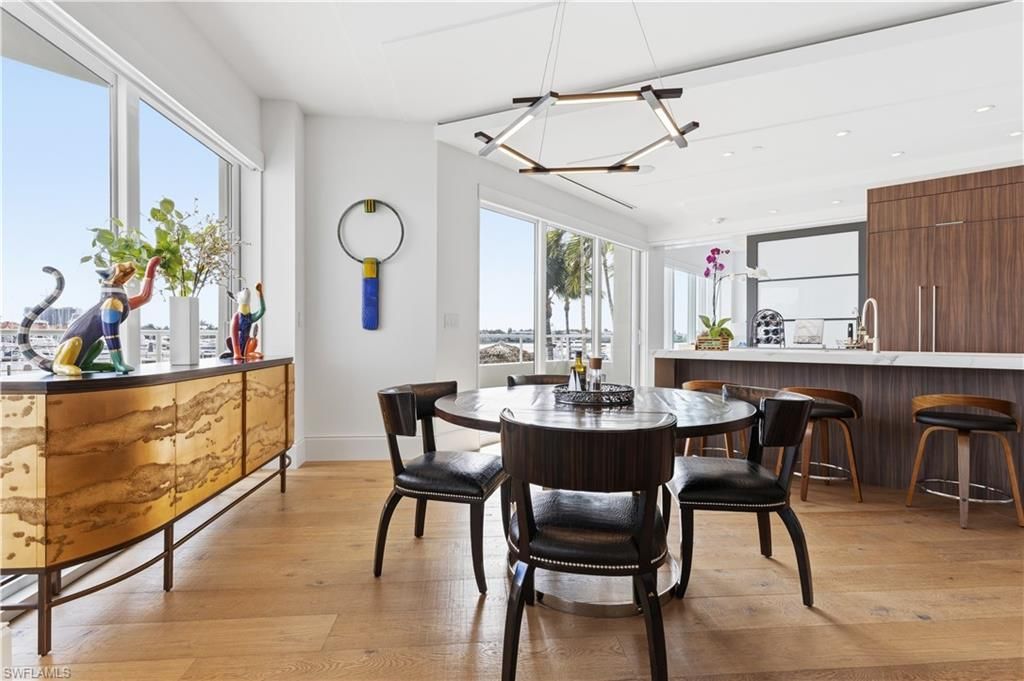 909 10th St S, Unit 201, Naples, FL 34102 Photo