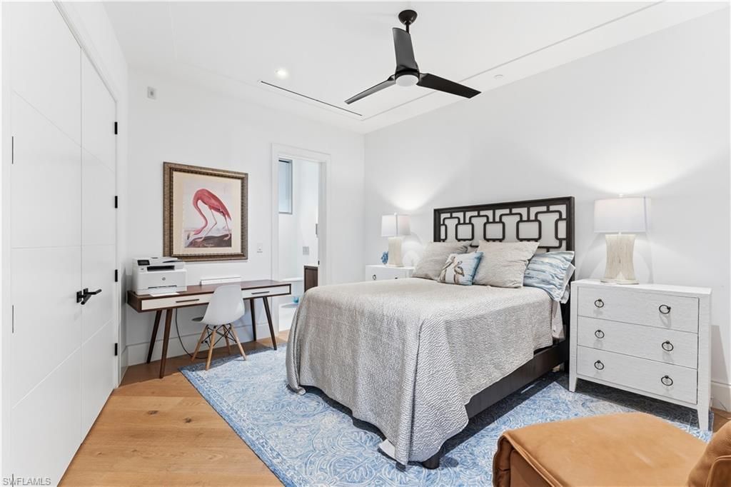 909 10th St S, Unit 201, Naples, FL 34102 Photo