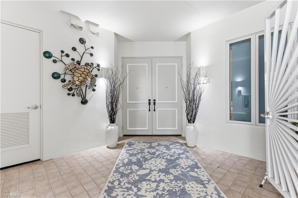 909 10th St S, Unit 201, Naples, FL 34102 Photo