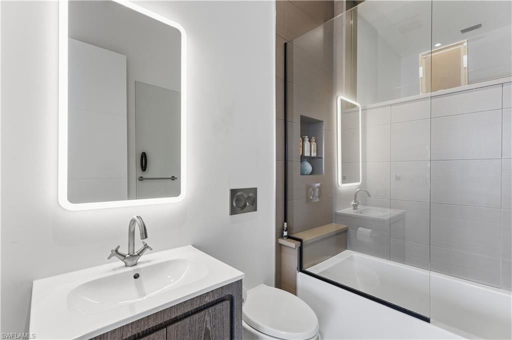 909 10th St S, Unit 201, Naples, FL 34102 Photo