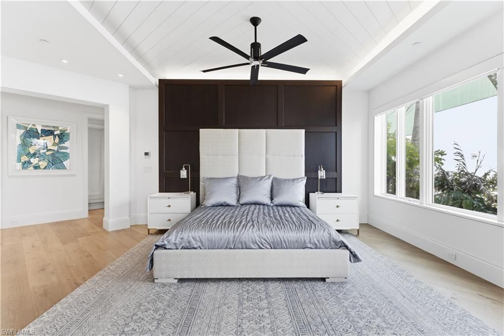 909 10th St S, Unit 201, Naples, FL 34102 Photo