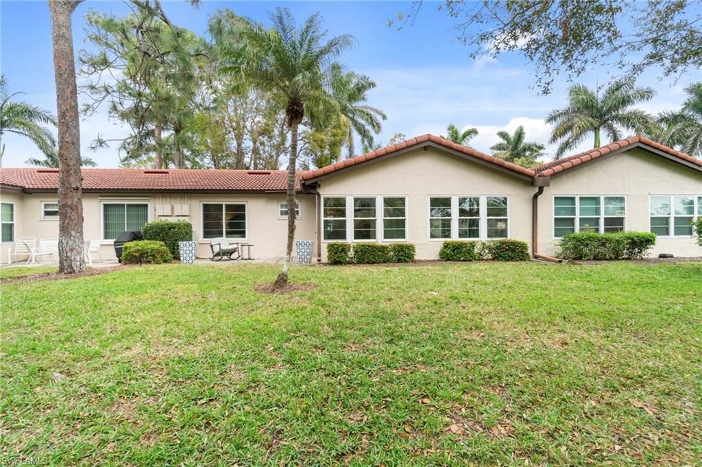 1094 Forest Lakes Dr, Naples, FL 34105 Photo