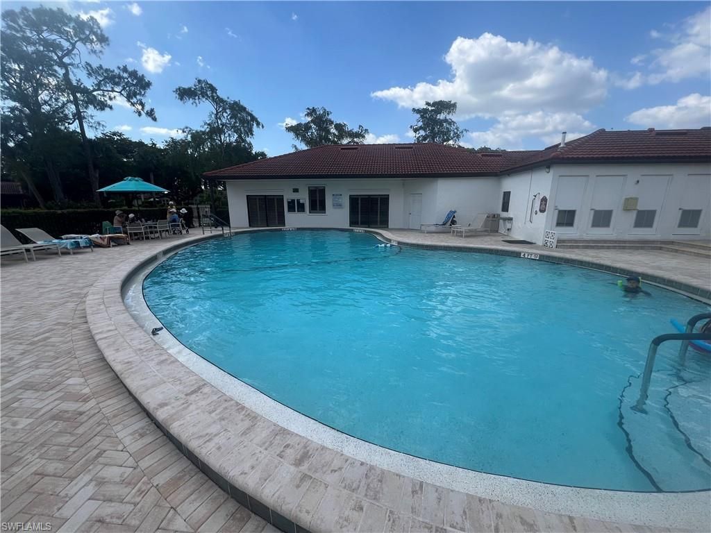 1094 Forest Lakes Dr, Naples, FL 34105 Photo