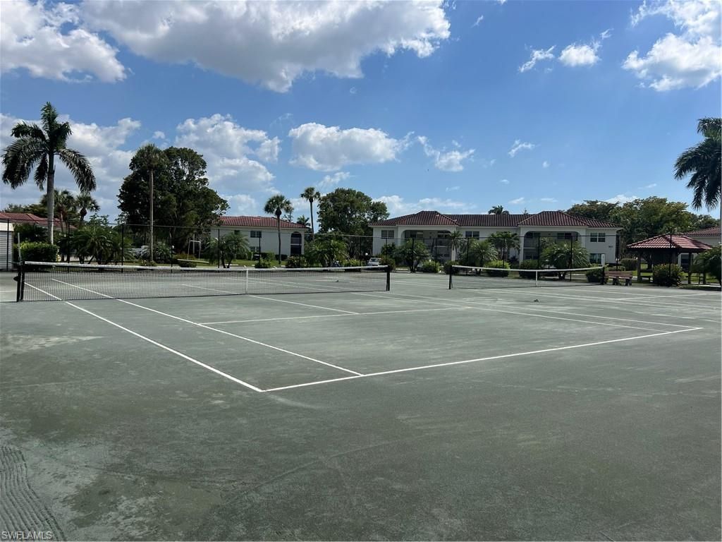 1094 Forest Lakes Dr, Naples, FL 34105 Photo