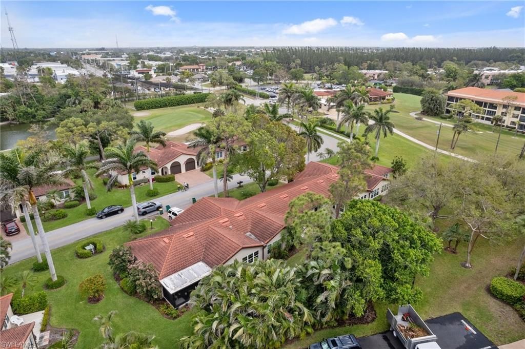 1094 Forest Lakes Dr, Naples, FL 34105 Photo
