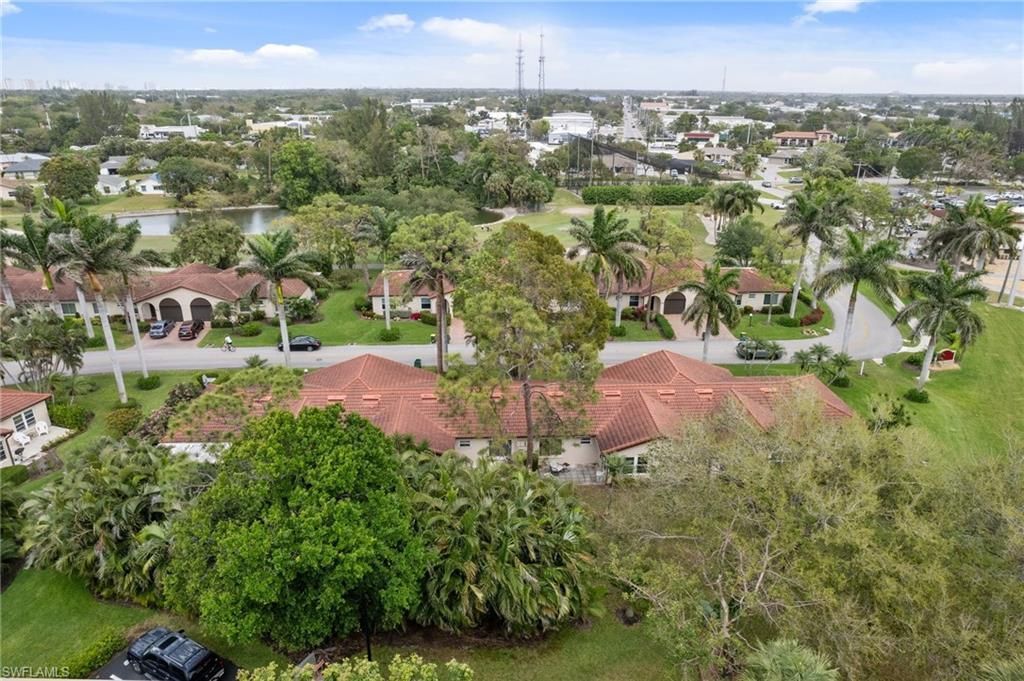 1094 Forest Lakes Dr, Naples, FL 34105 Photo