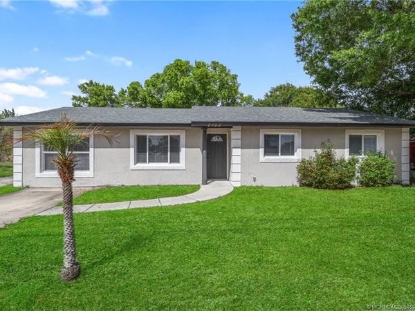 2702 Sheraton Boulevard, Fort Pierce, FL 34946