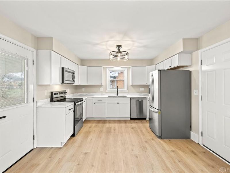 100 Crowthers Drive, Hamilton, OH 45013 Photo 8