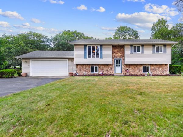 4092 Ethel Street E, DeMotte, IN 46310