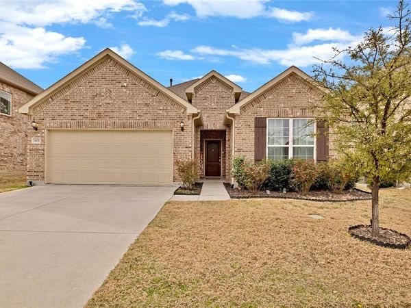 813 Sweeping Butte Drive, Fort Worth, TX 76052