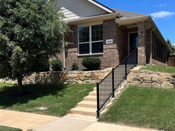 1525 Acmite Avenue, Cross Roads, TX 76227